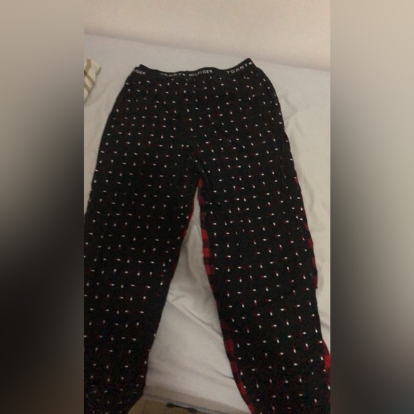 Tommy Hilfiger pajamas size L (2 colors) - Picture 5 of 8